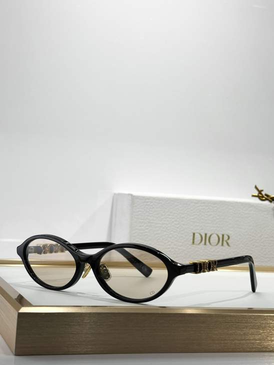 Picture of Dior Sunglasses _SKUfw77670590fw